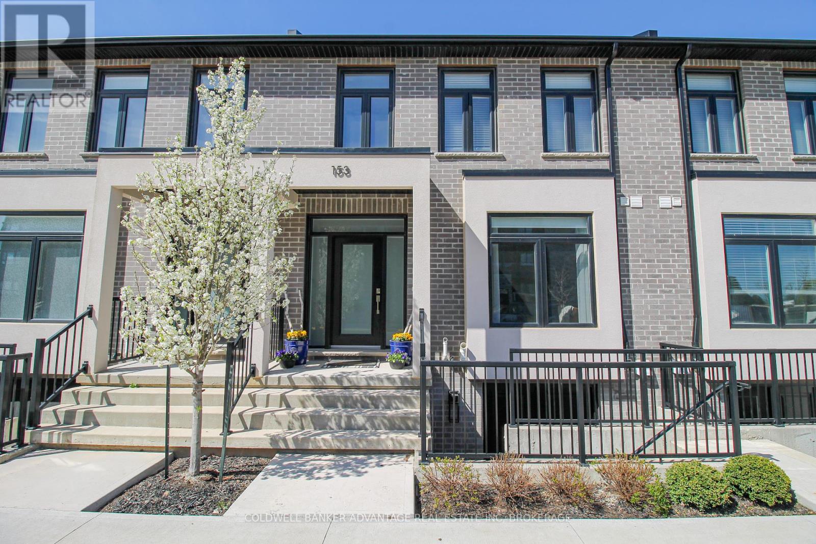 153 Summersides Boulevard, Pelham, Ontario  L0S 1E6 - Photo 2 - X12024837