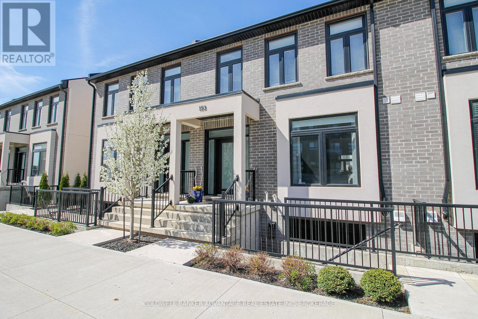 Property at 153 SUMMERSIDES BOULEVARD image 1
