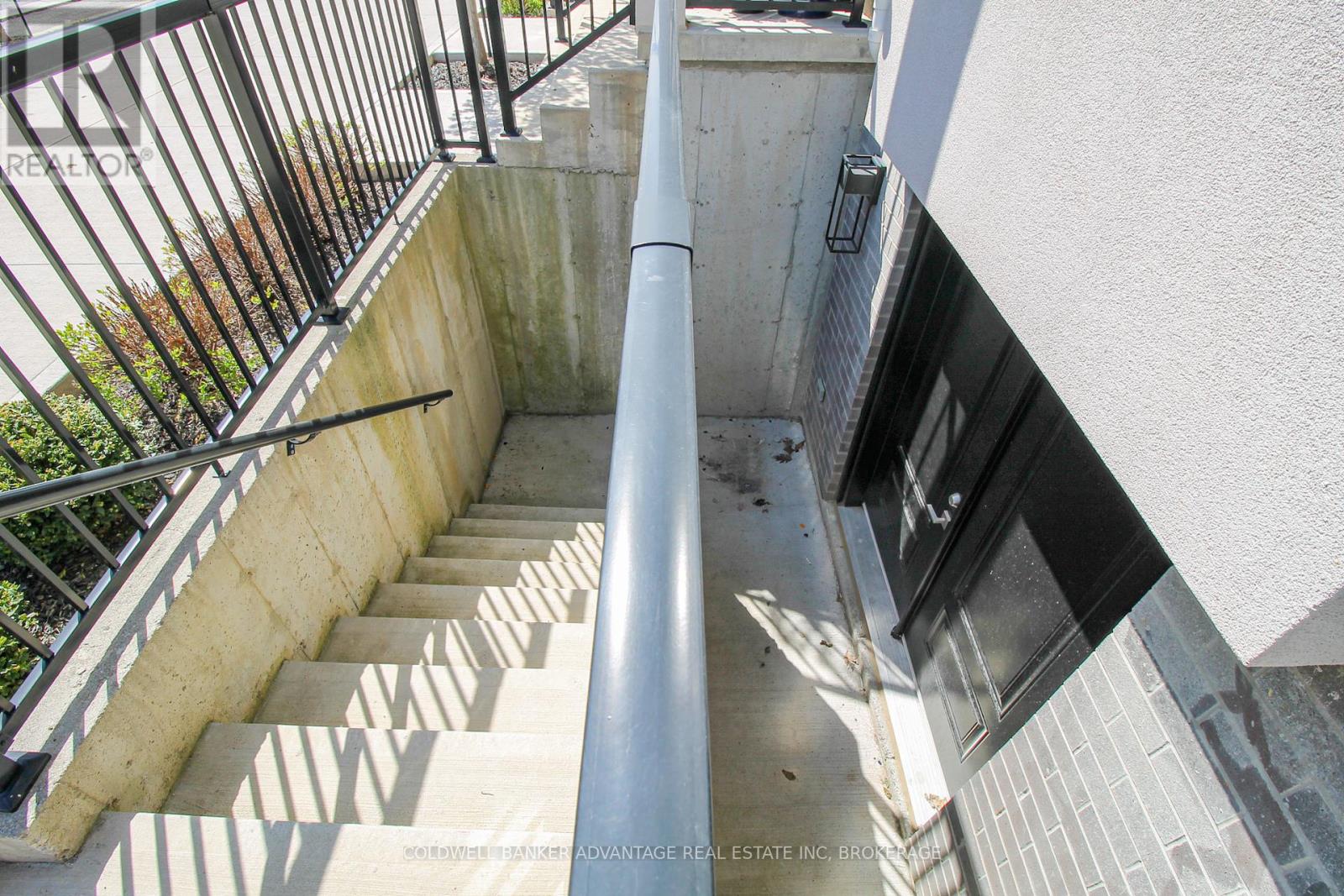 Property at 153 SUMMERSIDES BOULEVARD image 4