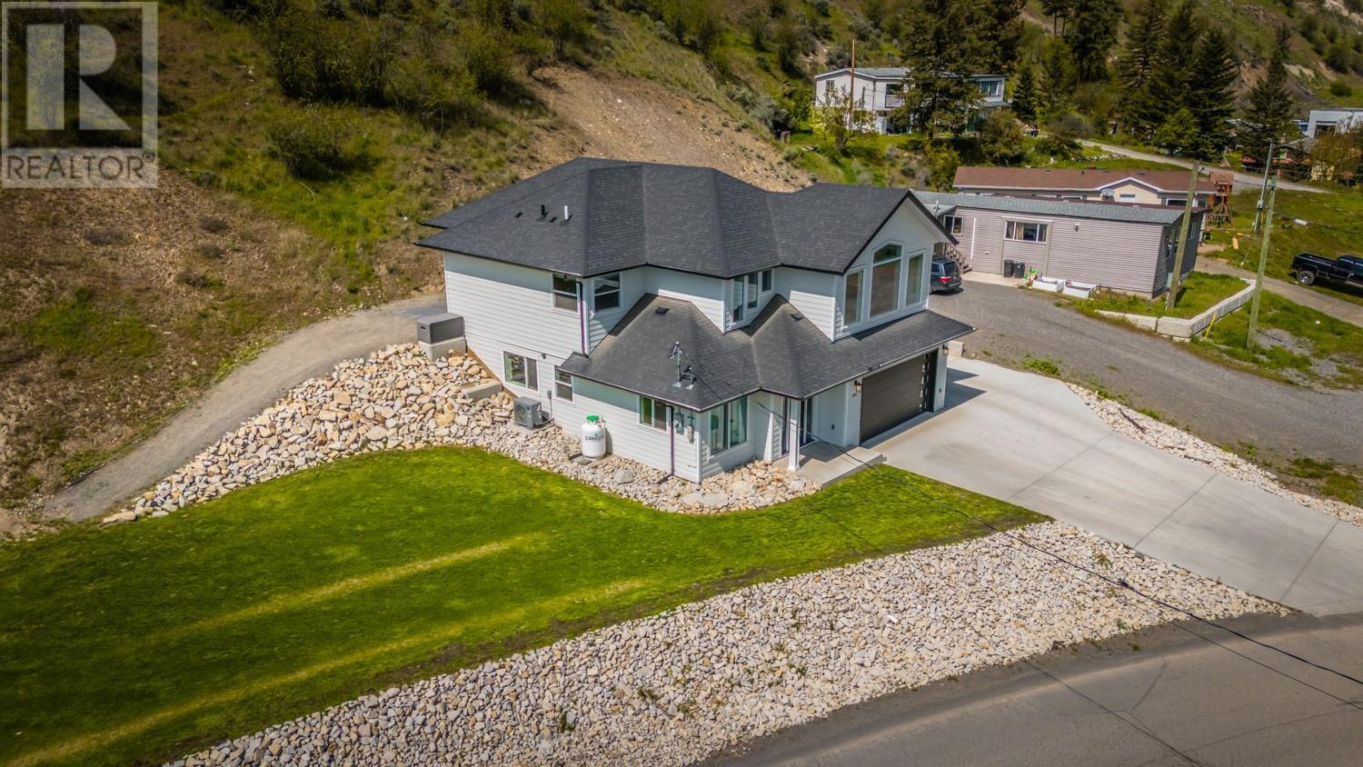 293 PARK Drive, Lillooet, British Columbia