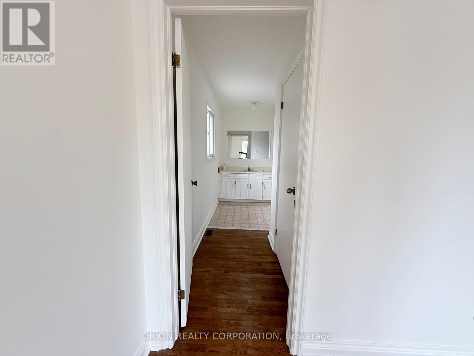 Upper - 274 Viewmount Avenue, Toronto, Ontario  M6B 1V2 - Photo 21 - W12111112
