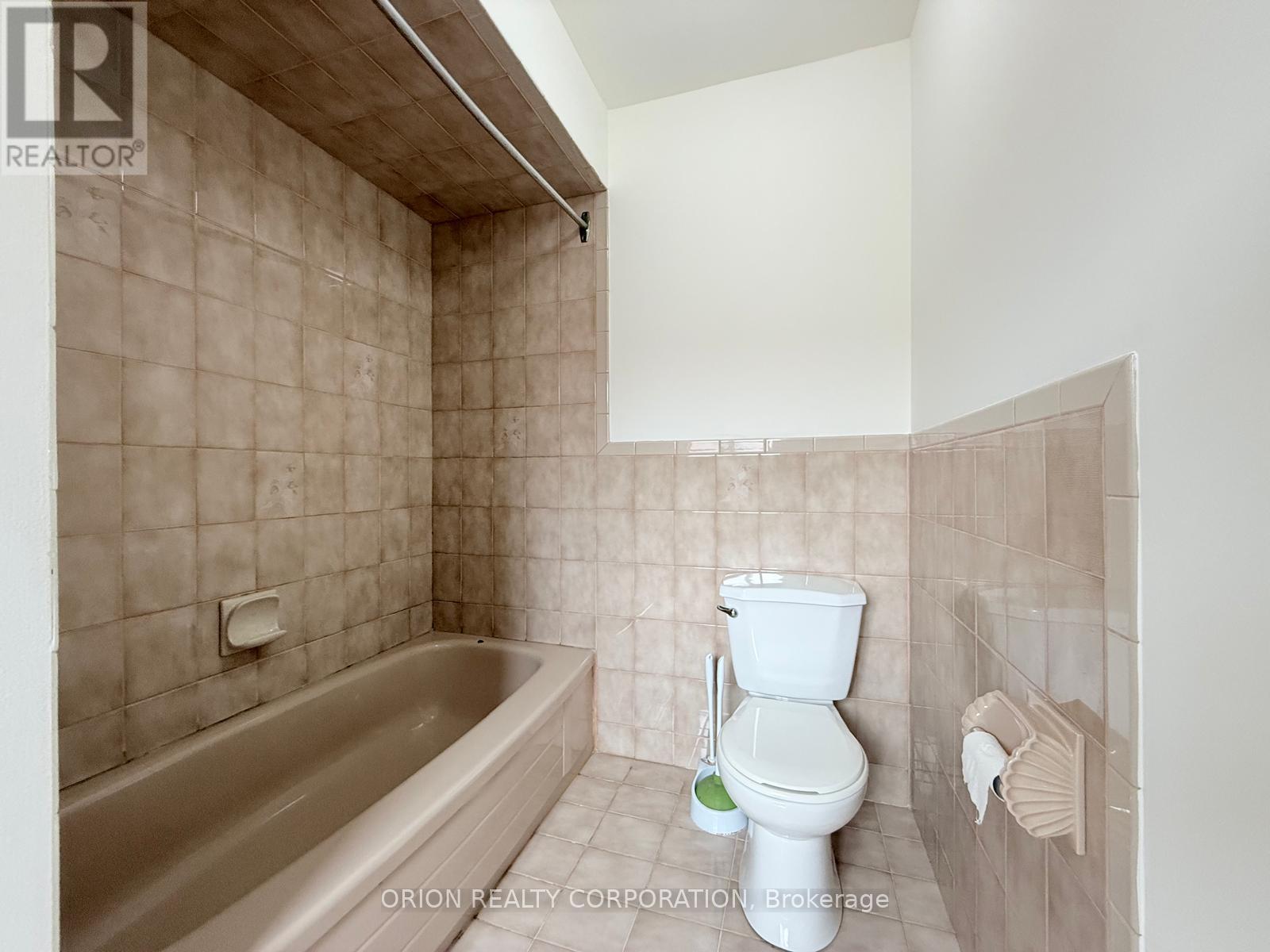 Upper - 274 Viewmount Avenue, Toronto, Ontario  M6B 1V2 - Photo 25 - W12111112