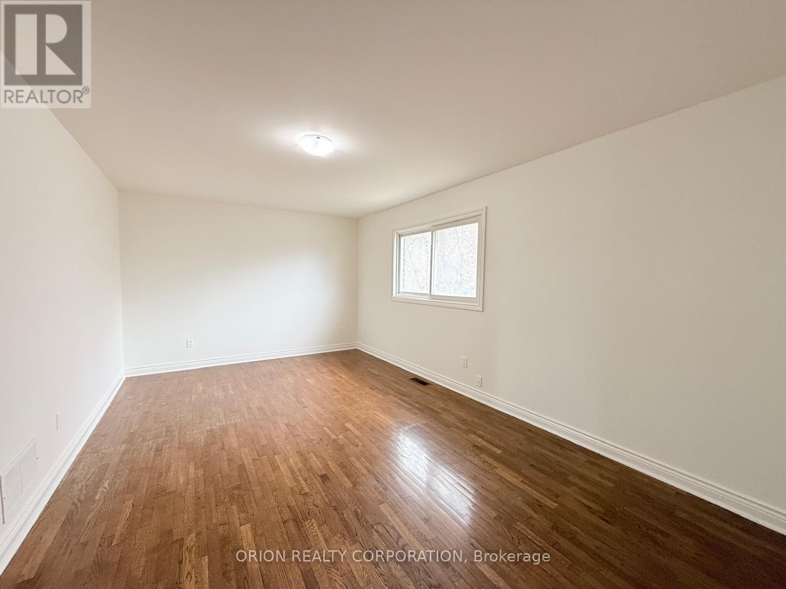 Upper - 274 Viewmount Avenue, Toronto, Ontario  M6B 1V2 - Photo 32 - W12111112