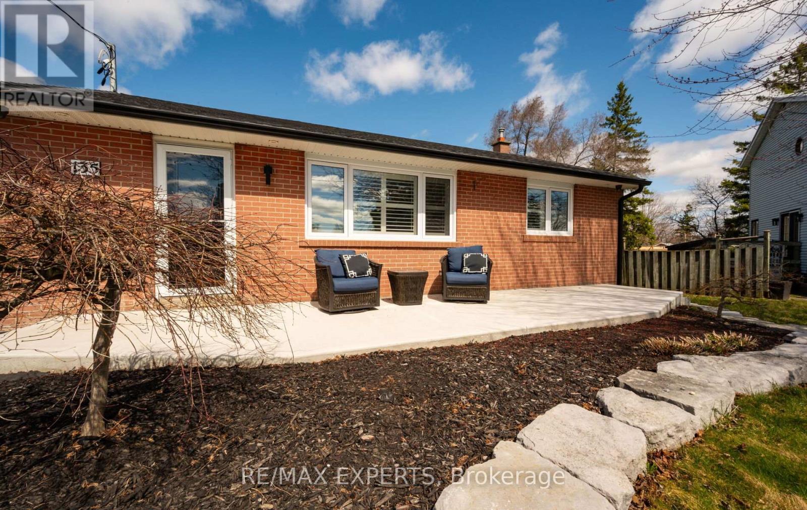 135 Martha Crescent, Caledon, Ontario  L7E 4X5 - Photo 3 - W12111124