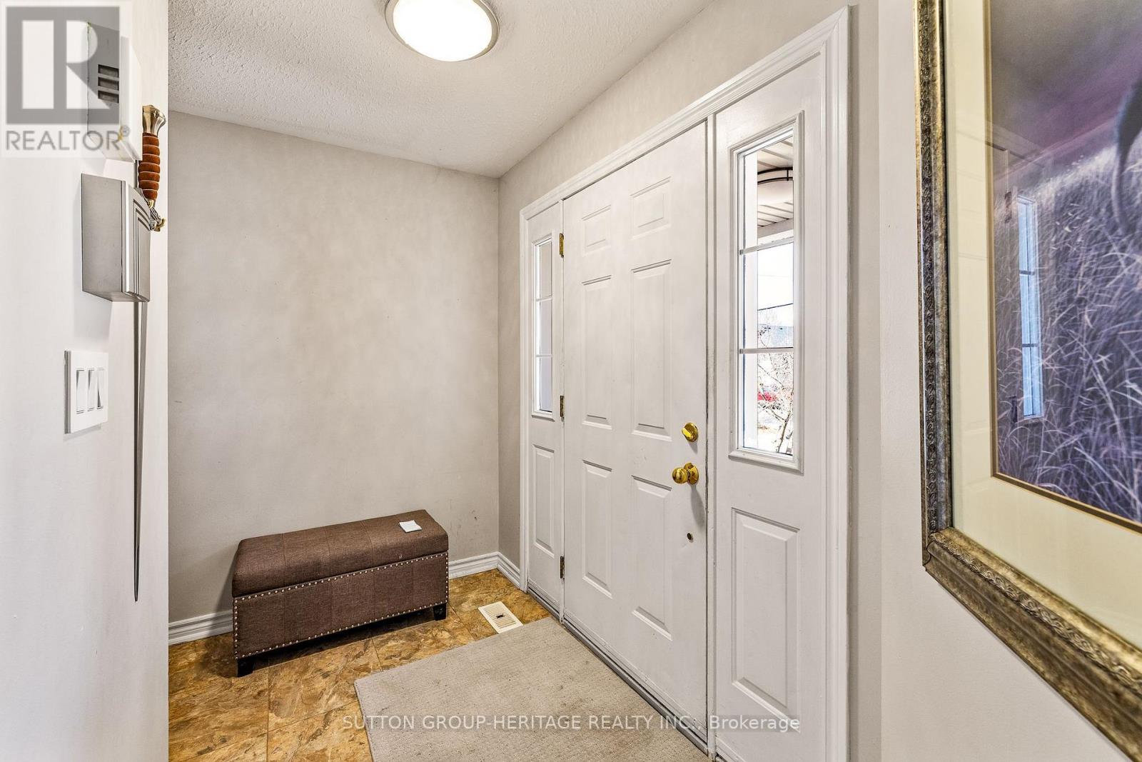 Property at 31 DURHAM STREET W image 5