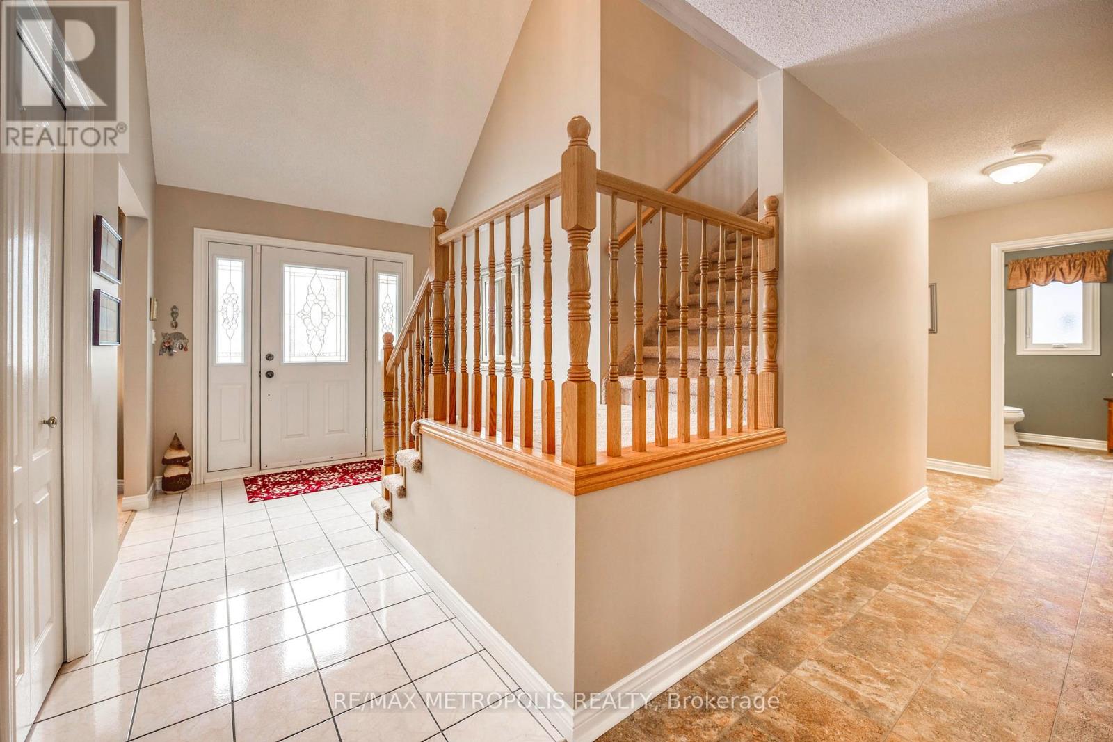 501 Brooke Street, Plympton-Wyoming, Ontario  N0N 1T0 - Photo 3 - X12111054