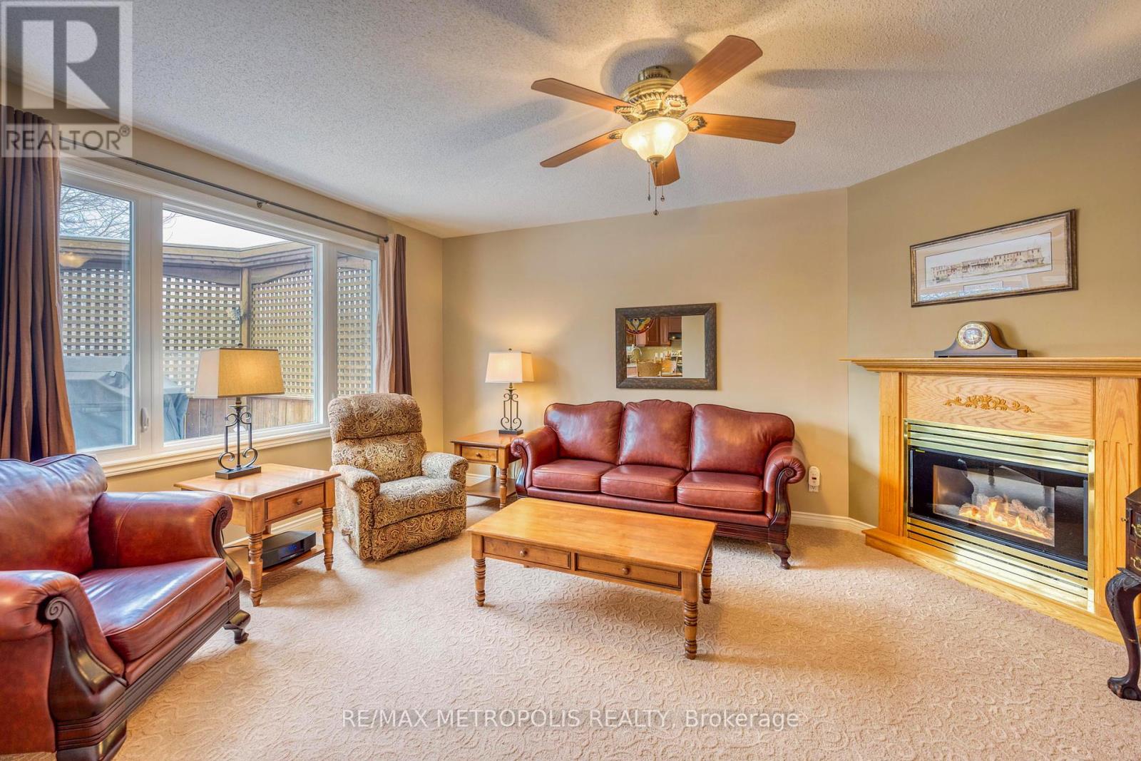 501 Brooke Street, Plympton-Wyoming, Ontario  N0N 1T0 - Photo 5 - X12111054