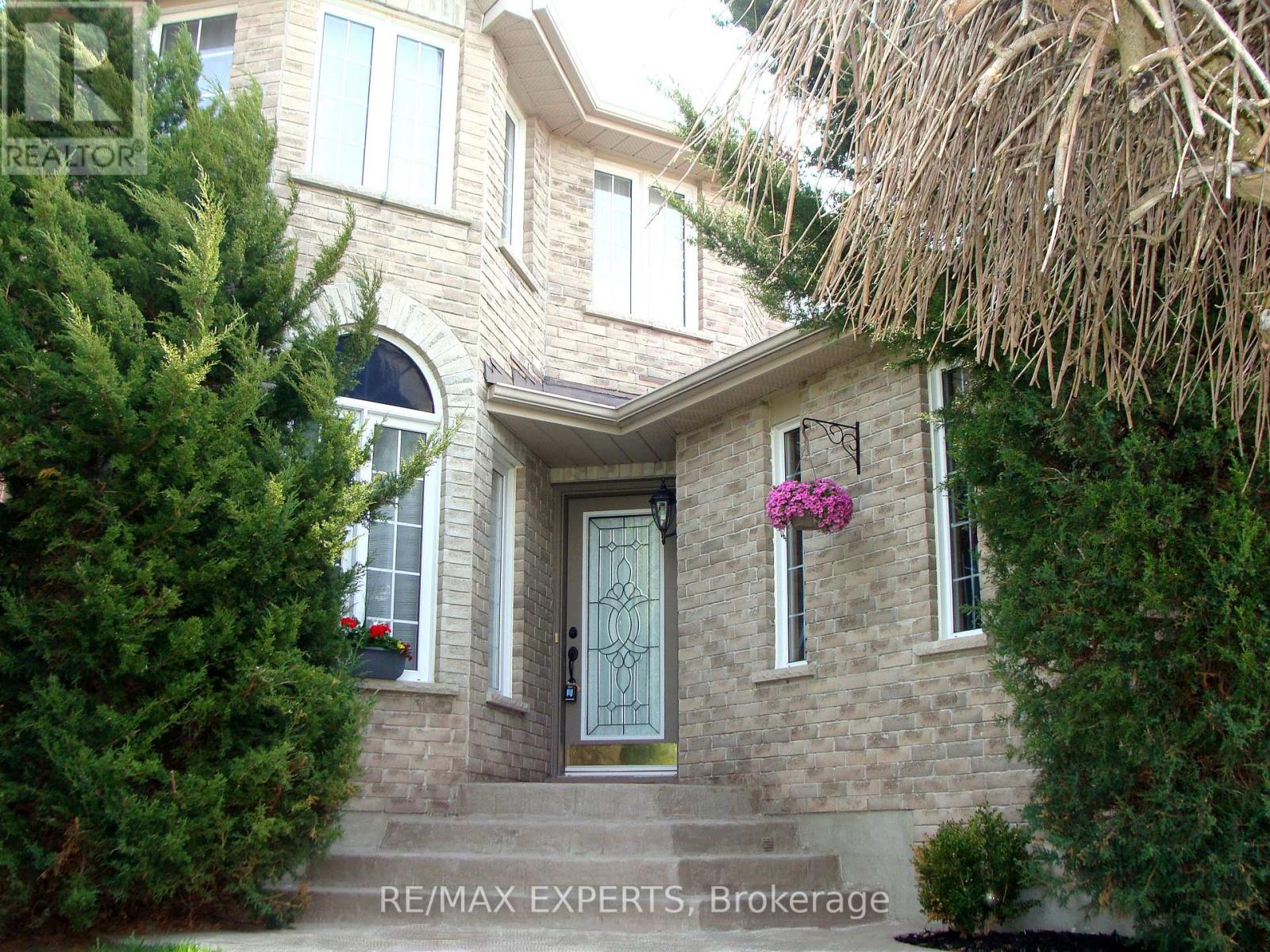 Property at 5 KELSEY CRESCENT image 3