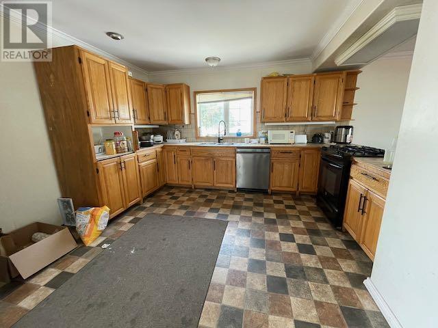 57 Boozhoo Ave, Dryden, Ontario  P8N 2N3 - Photo 2 - TB250909