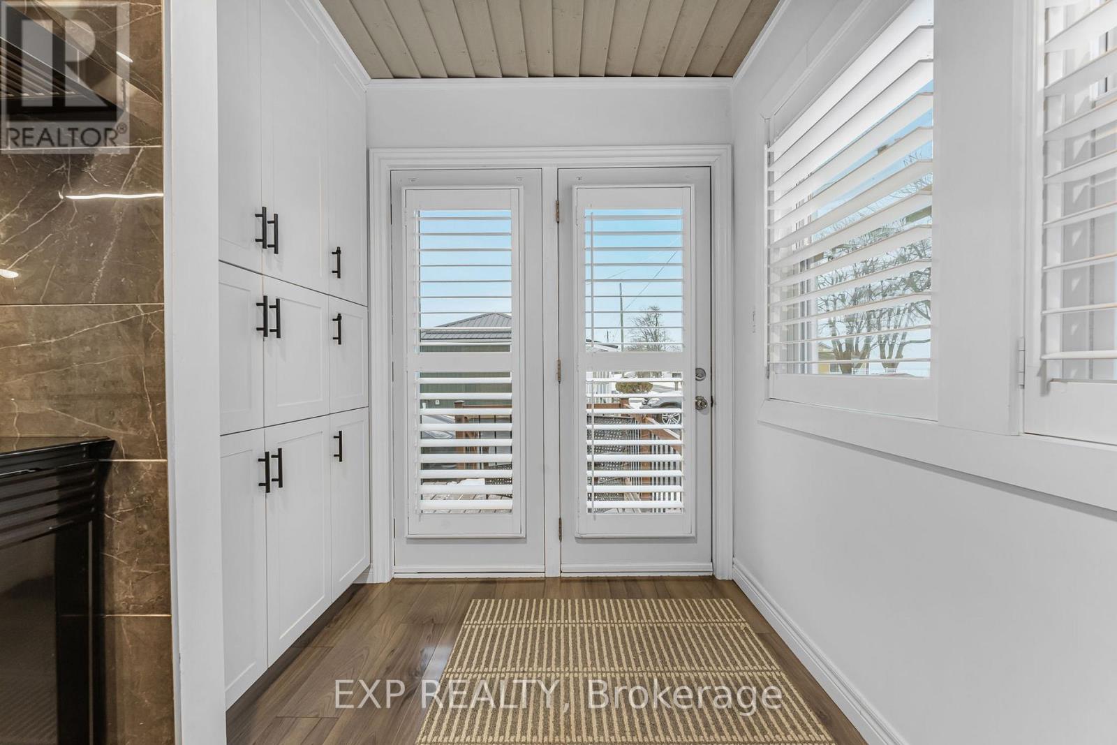 Property at 2011 LAKESHORE ROAD image 3