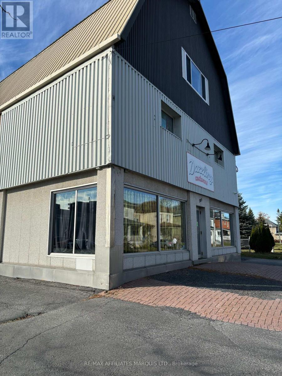 305 Mcconnell Avenue, Cornwall, Ontario  K6H 4L4 - Photo 2 - X12111133