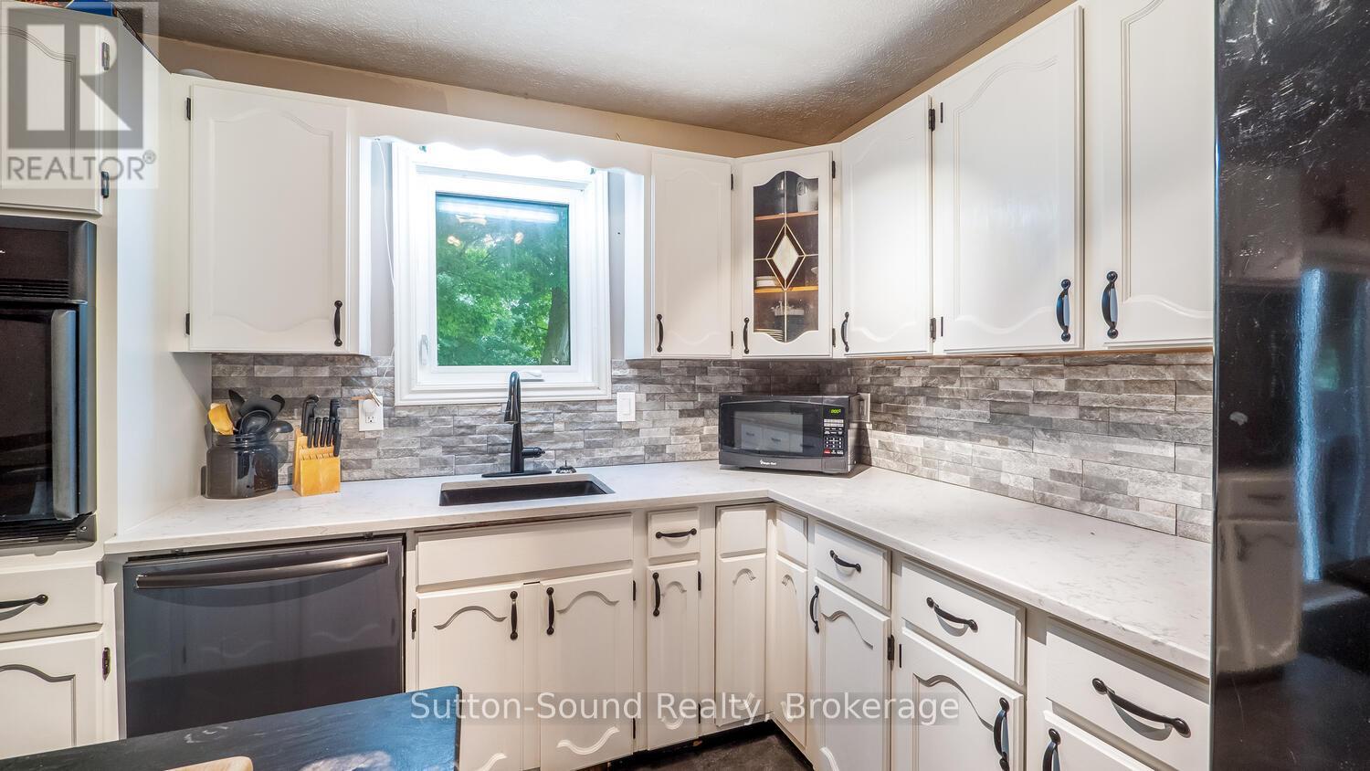 105 Boundary Road, Chatsworth, Ontario  N0H 1G0 - Photo 15 - X12111154