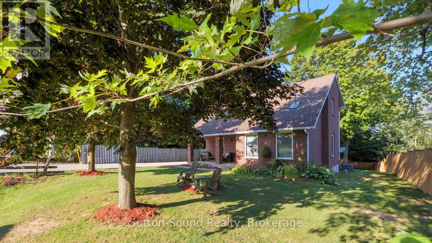 105 Boundary Road, Chatsworth, Ontario  N0H 1G0 - Photo 4 - X12111154