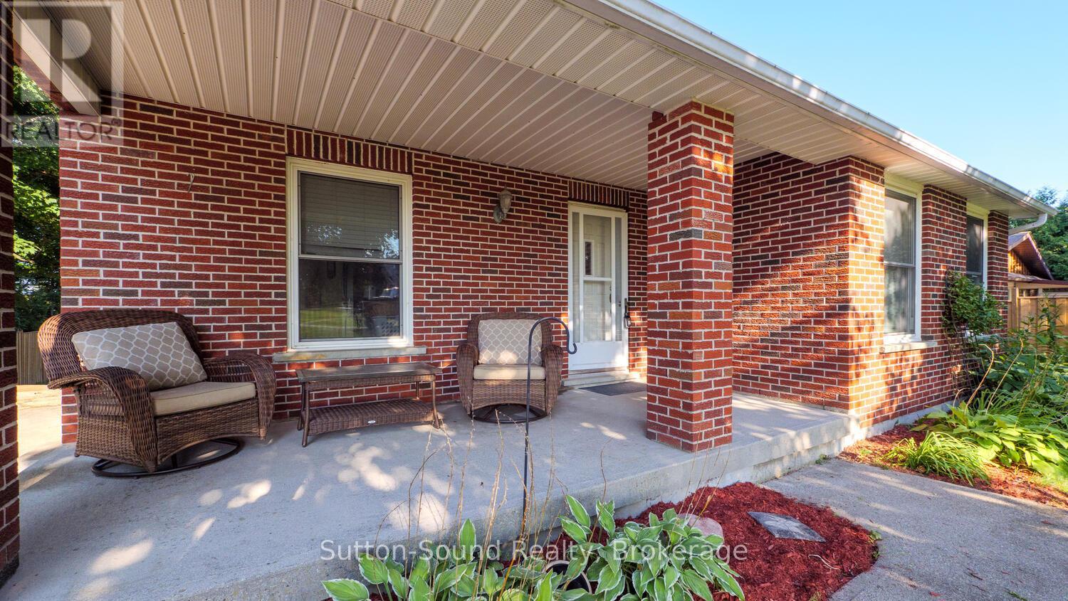 105 Boundary Road, Chatsworth, Ontario  N0H 1G0 - Photo 7 - X12111154