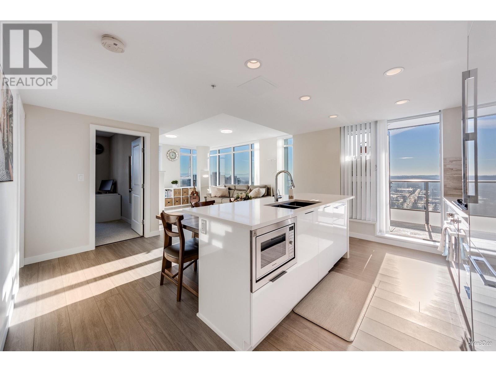 Property at 2705 1182 WESTWOOD STREET image 3