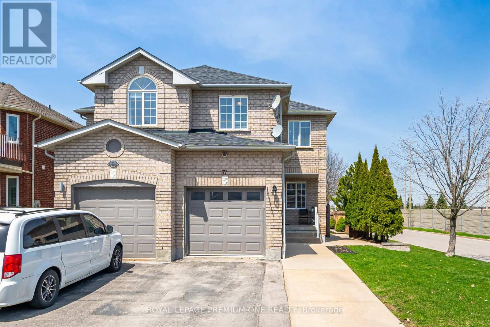 Property at 71 ARCHBURY CIRCLE image 1