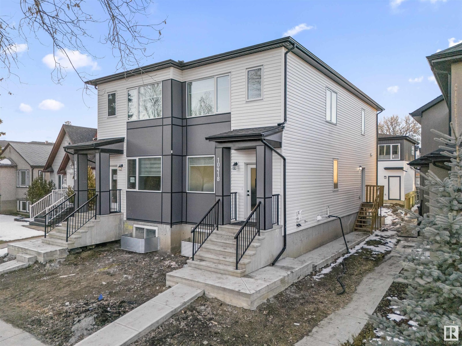 Property at 10918/20 76 AV NW image 1