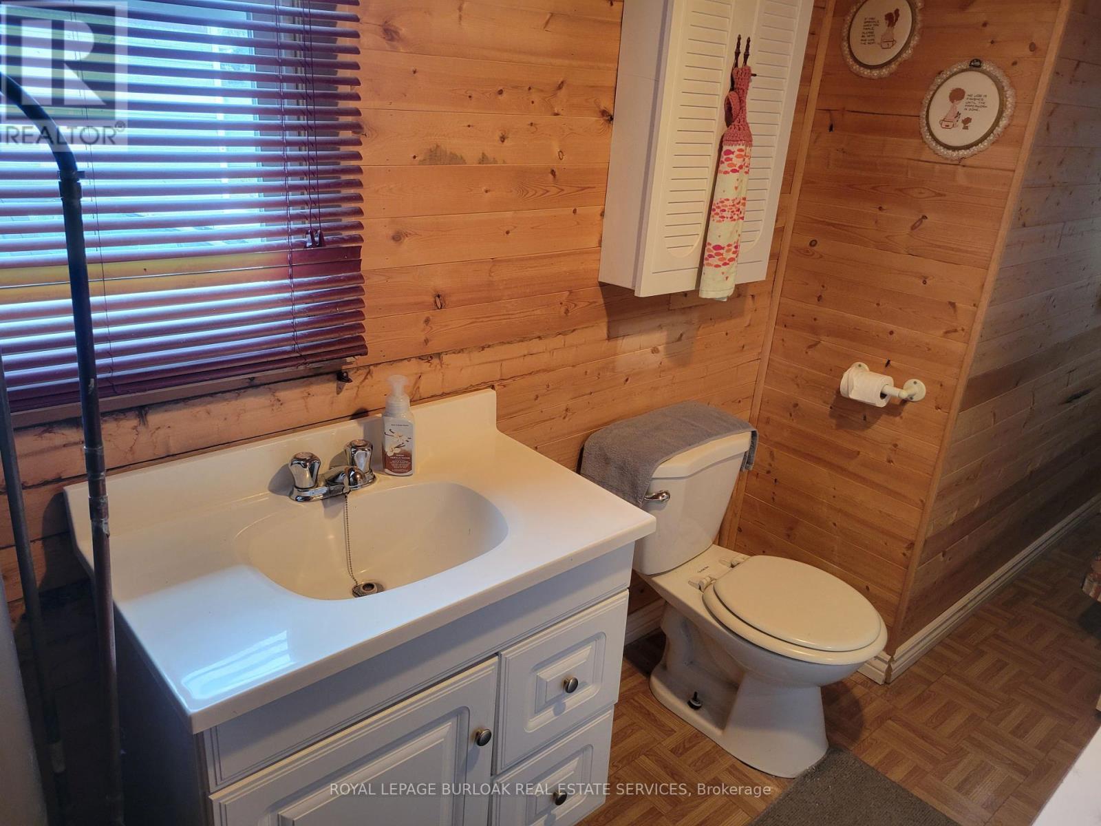 1072 Lakeshore Road, Haldimand, Ontario  N0A 1P0 - Photo 12 - X12111160