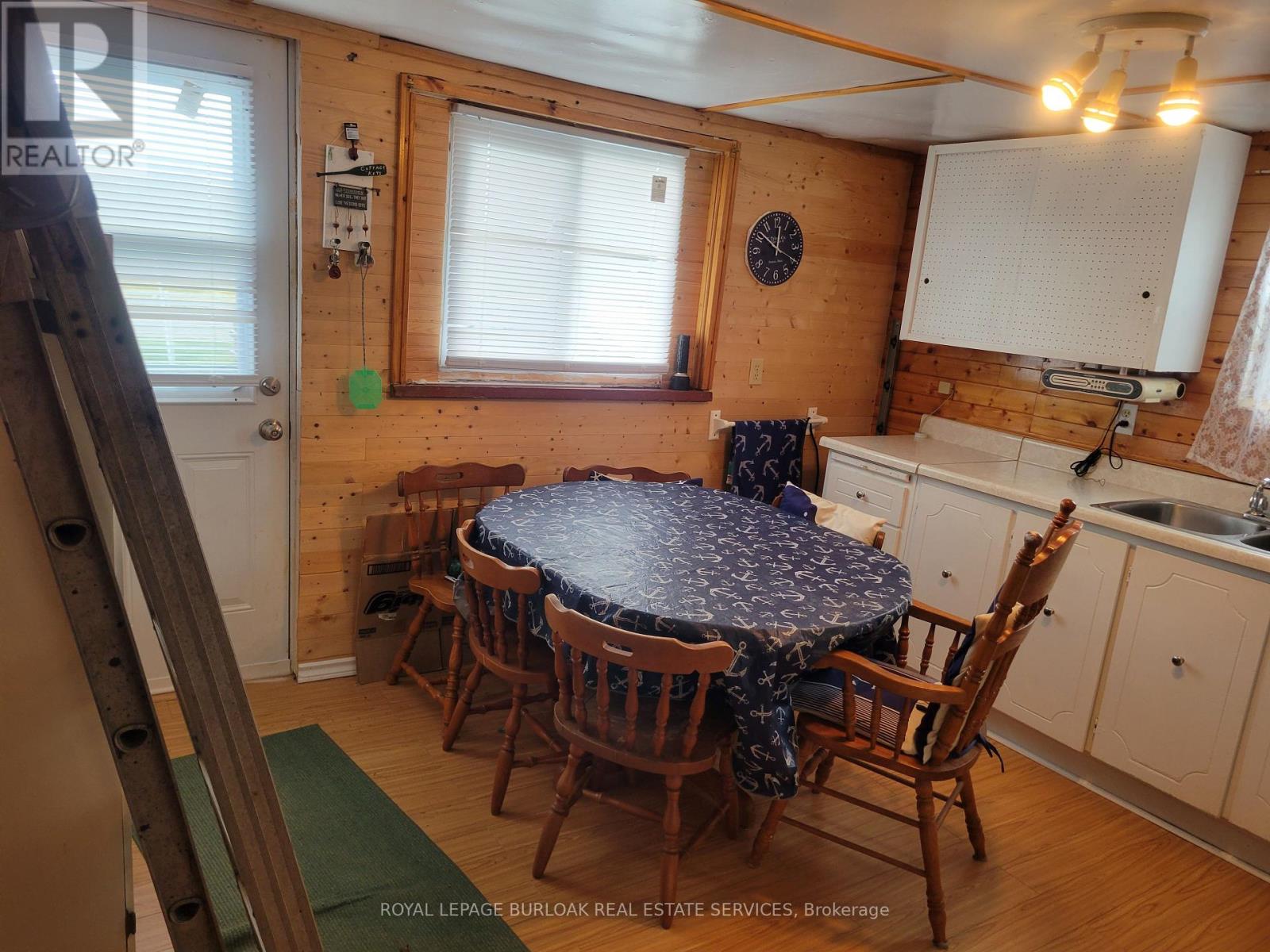 1072 Lakeshore Road, Haldimand, Ontario  N0A 1P0 - Photo 5 - X12111160