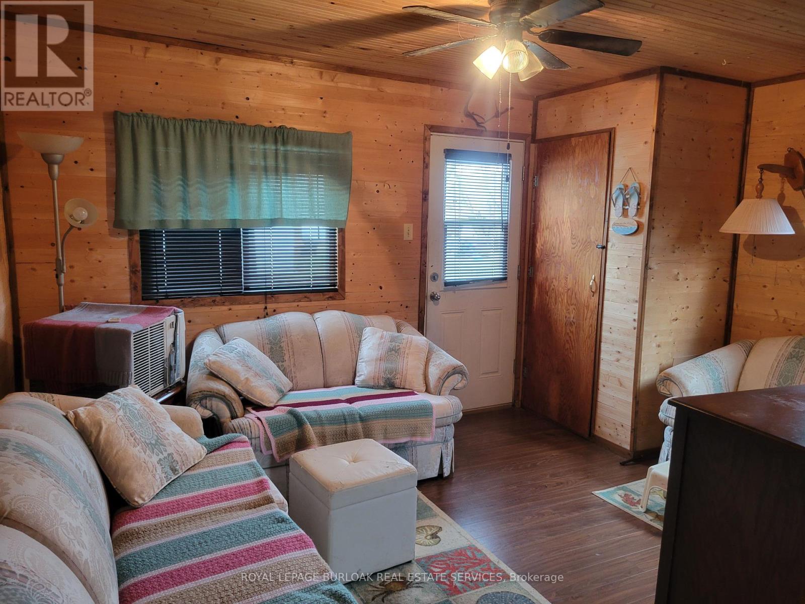 1072 Lakeshore Road, Haldimand, Ontario  N0A 1P0 - Photo 8 - X12111160