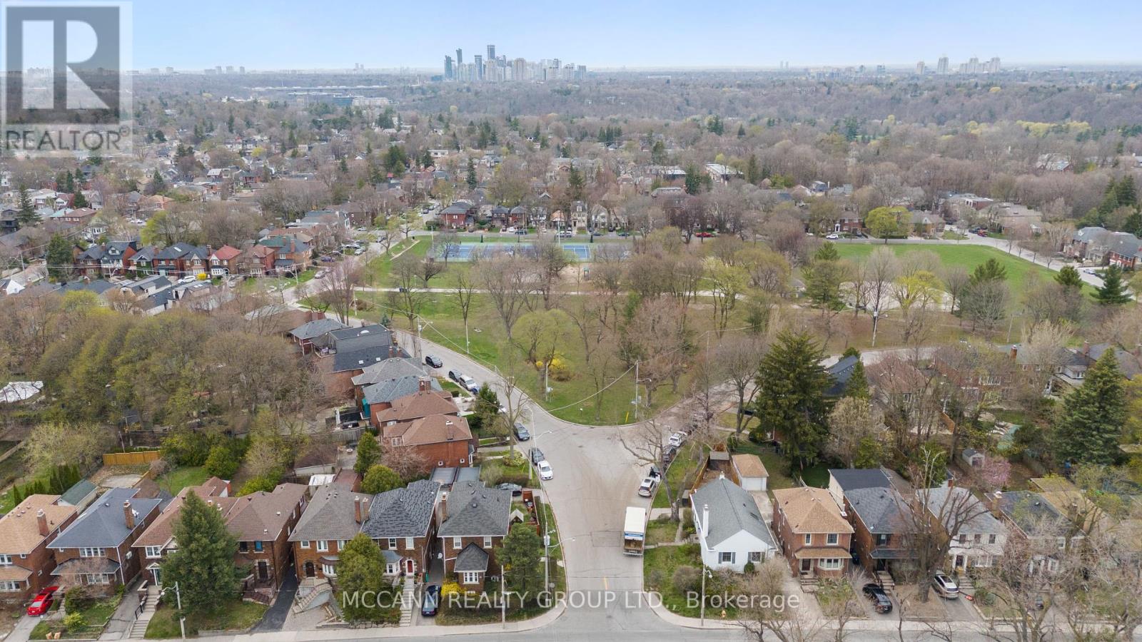 251 Wanless Avenue, Toronto, Ontario  M4N 1W5 - Photo 43 - C12110975