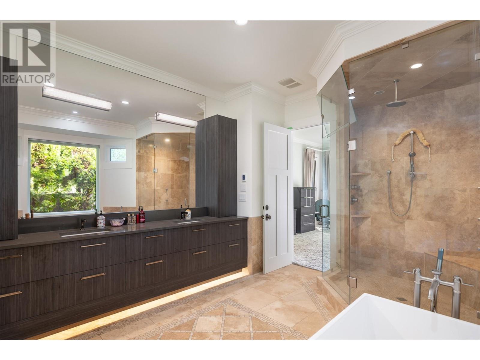 3908 Bluebird Road Kelowna Photo 17