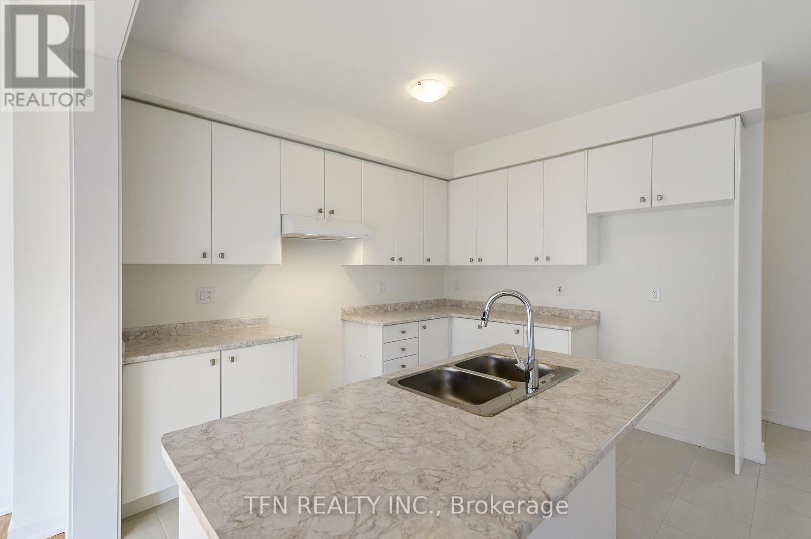 70 Wintergreen Crescent, Haldimand, Ontario  N3W 0H8 - Photo 7 - X12108868