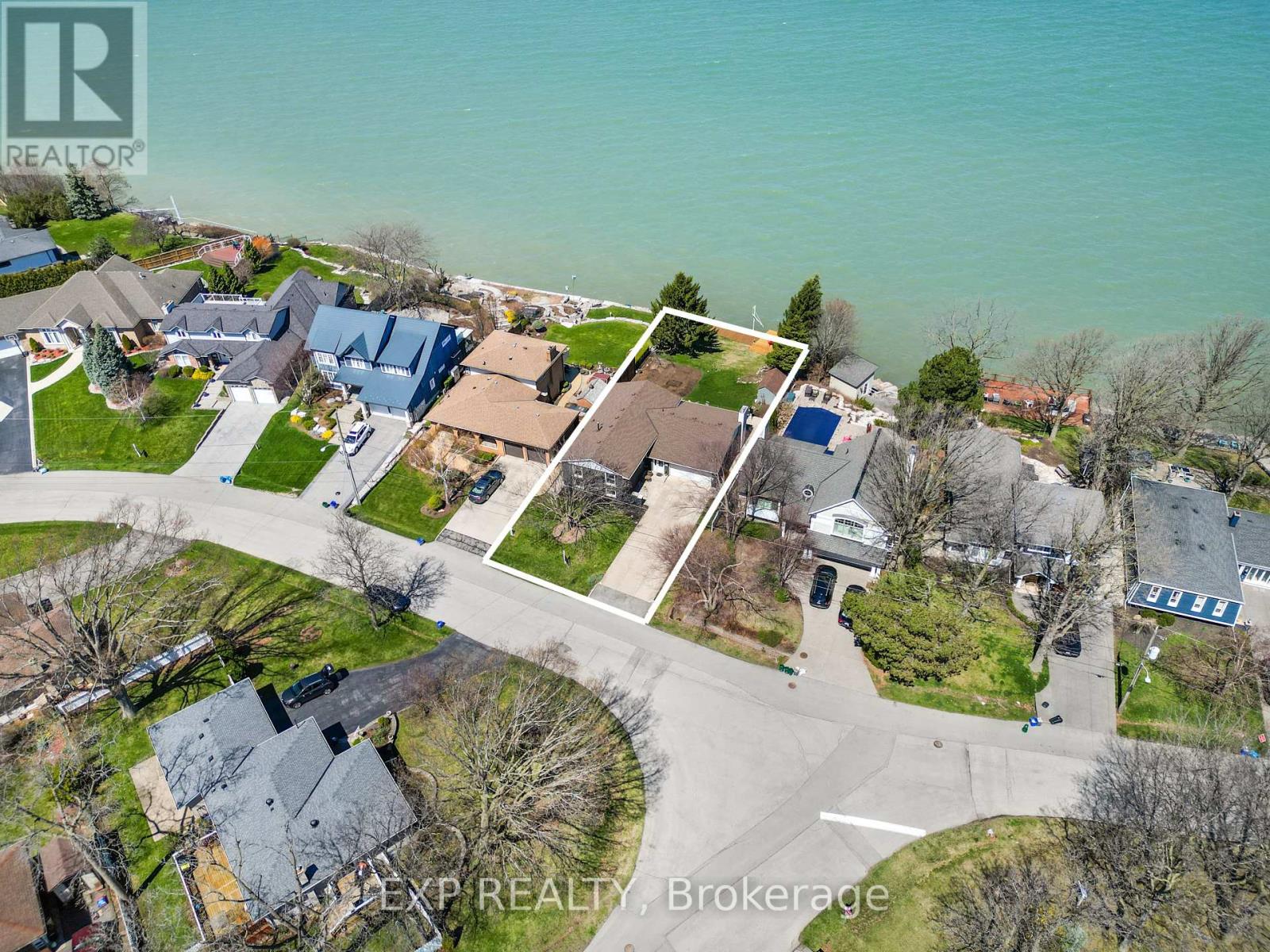 Property at 138 LAKESIDE DRIVE image 3