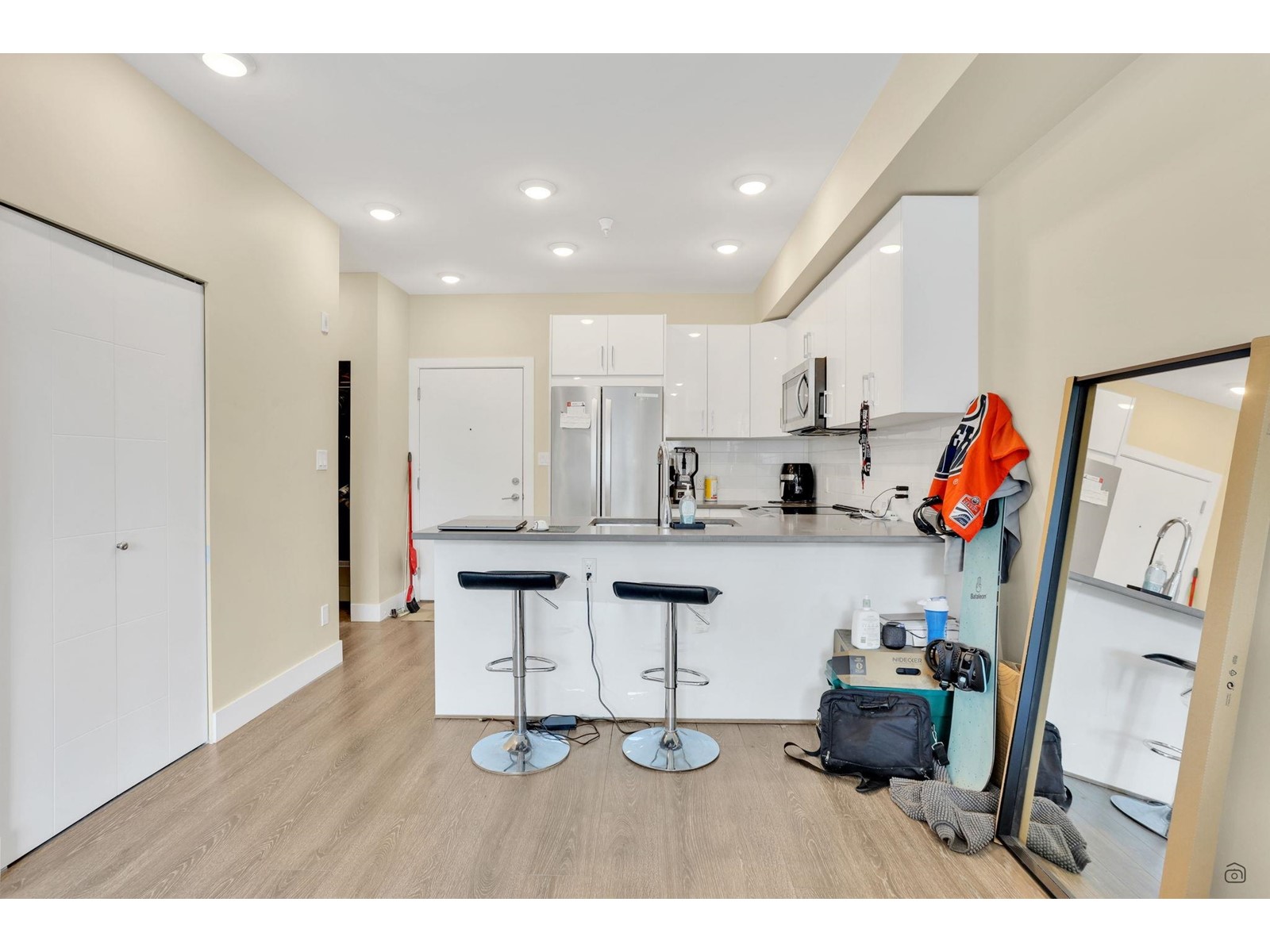 319 15351 101 Avenue, Surrey, British Columbia  V3R 0G2 - Photo 11 - R2992170