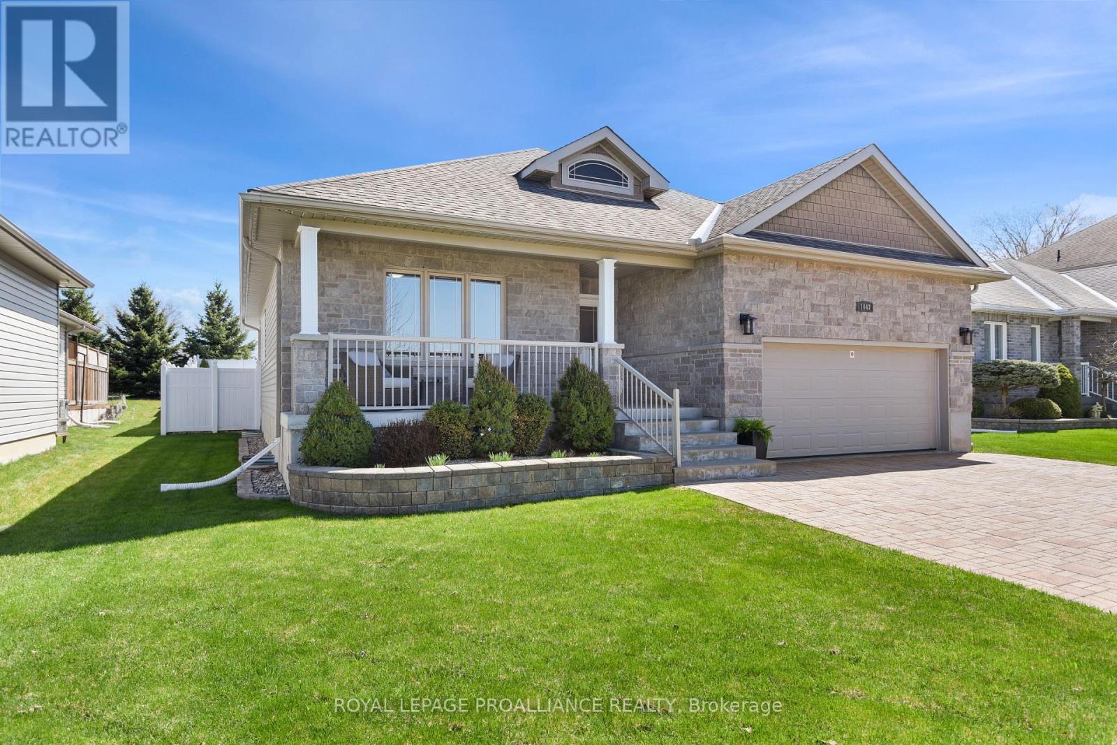 Property at 1047 FITZSIMMONS DRIVE image 2