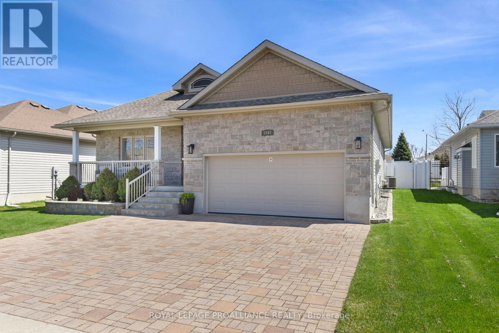 Property at 1047 FITZSIMMONS DRIVE image 3