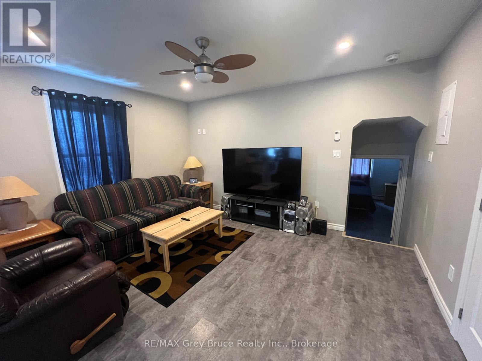 2 Mary Street, Brockton, Ontario  N0G 2V0 - Photo 16 - X12111266