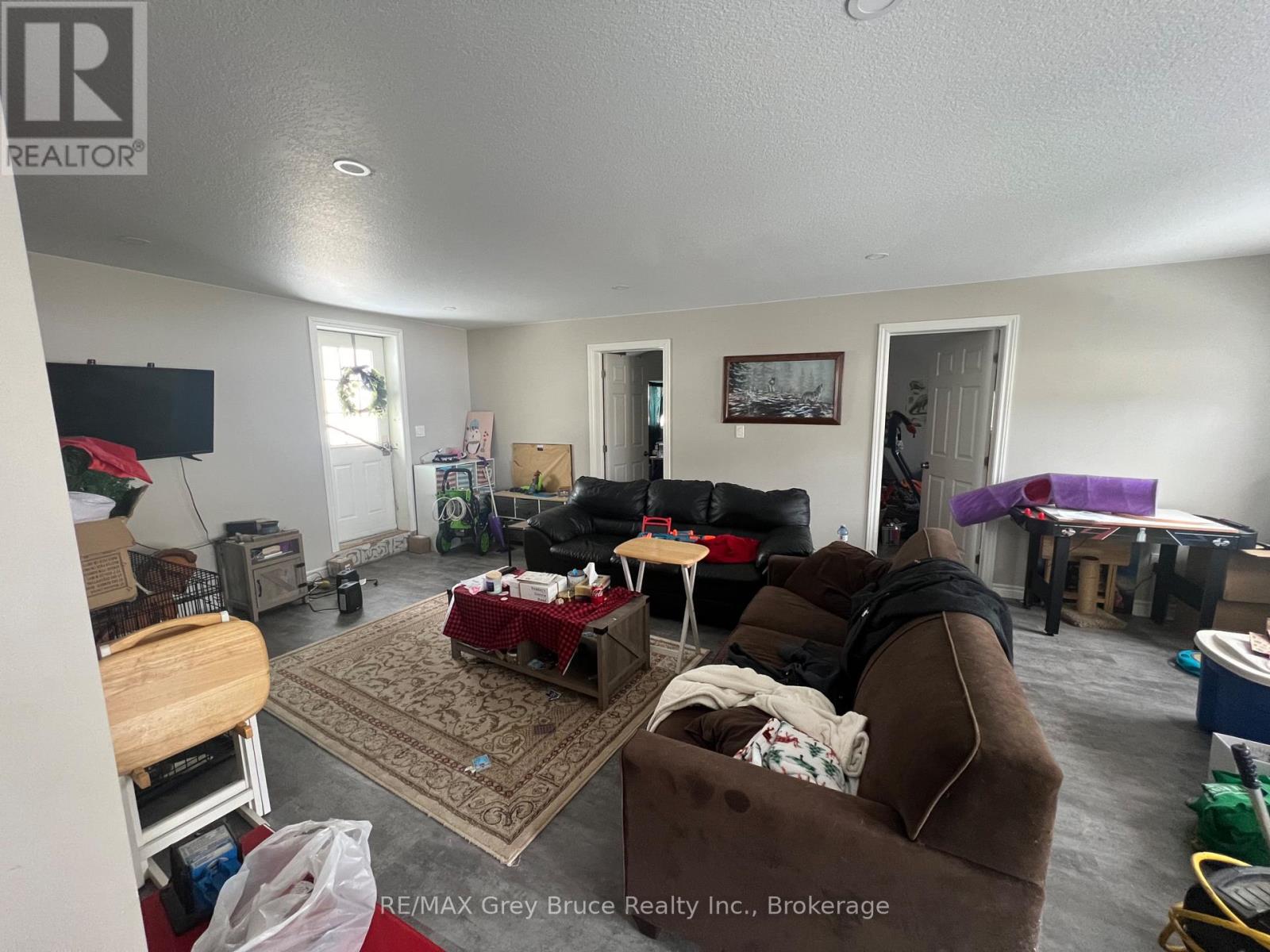 2 Mary Street, Brockton, Ontario  N0G 2V0 - Photo 5 - X12111266
