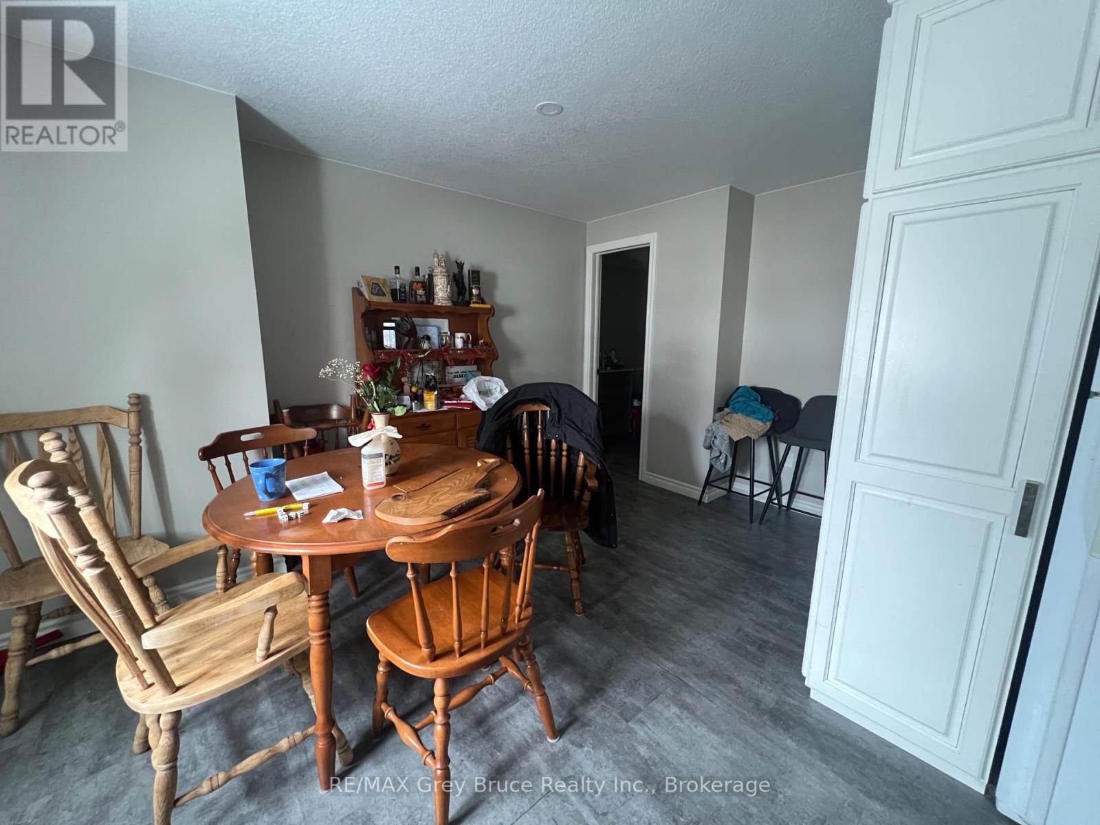 2 Mary Street, Brockton, Ontario  N0G 2V0 - Photo 8 - X12111266