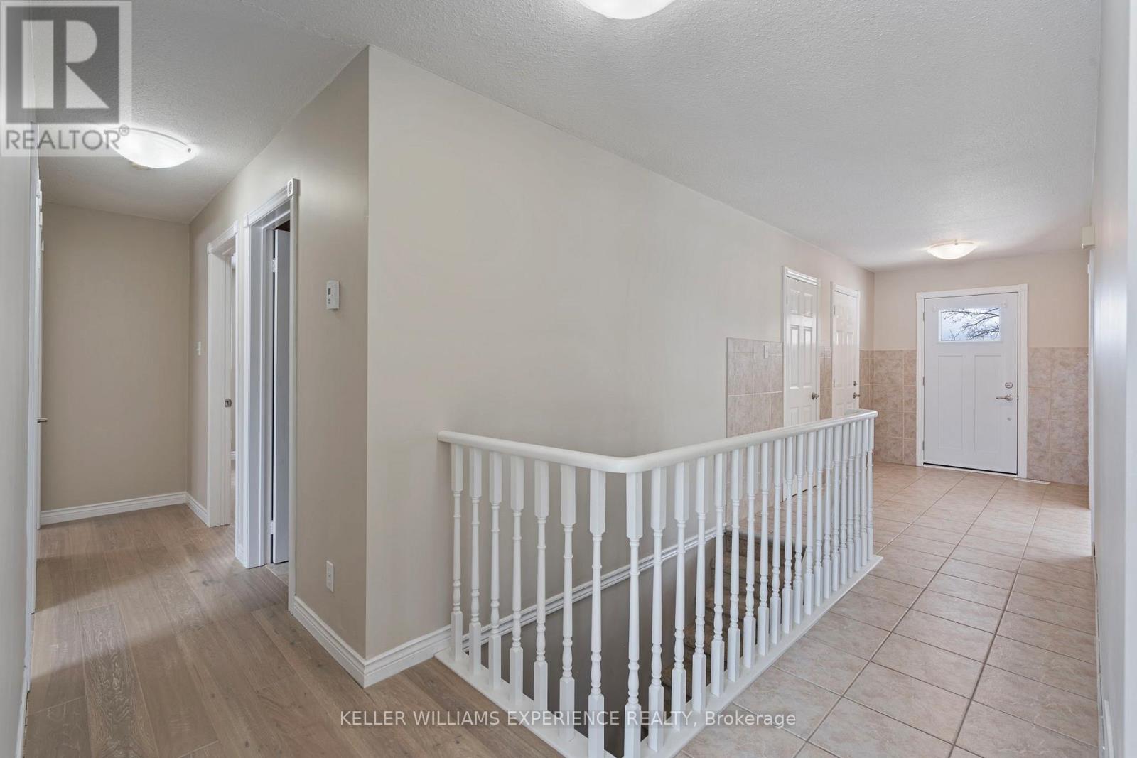 62 Mapleton Avenue, Barrie, Ontario  L4N 7L6 - Photo 22 - S12111268