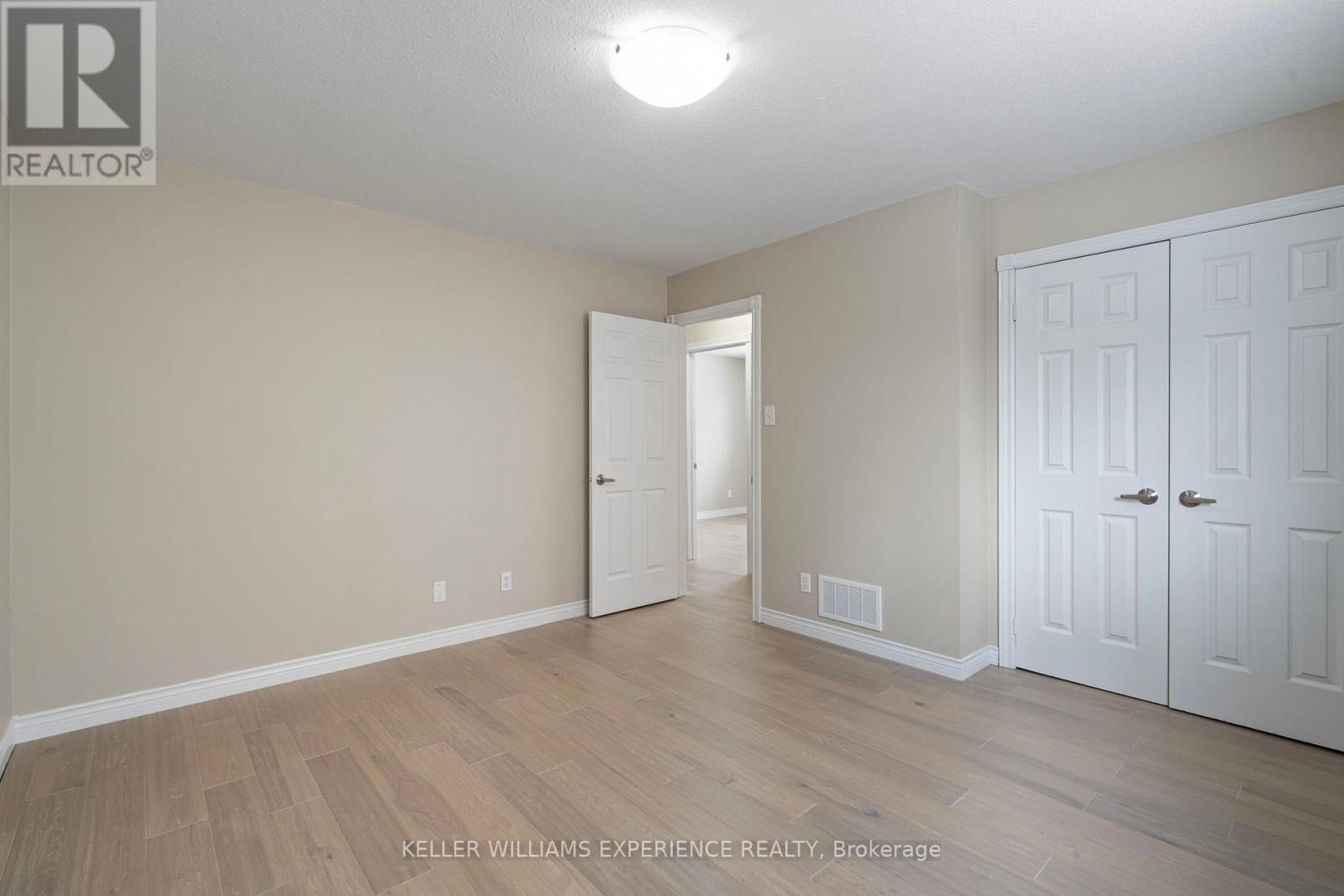 62 Mapleton Avenue, Barrie, Ontario  L4N 7L6 - Photo 25 - S12111268