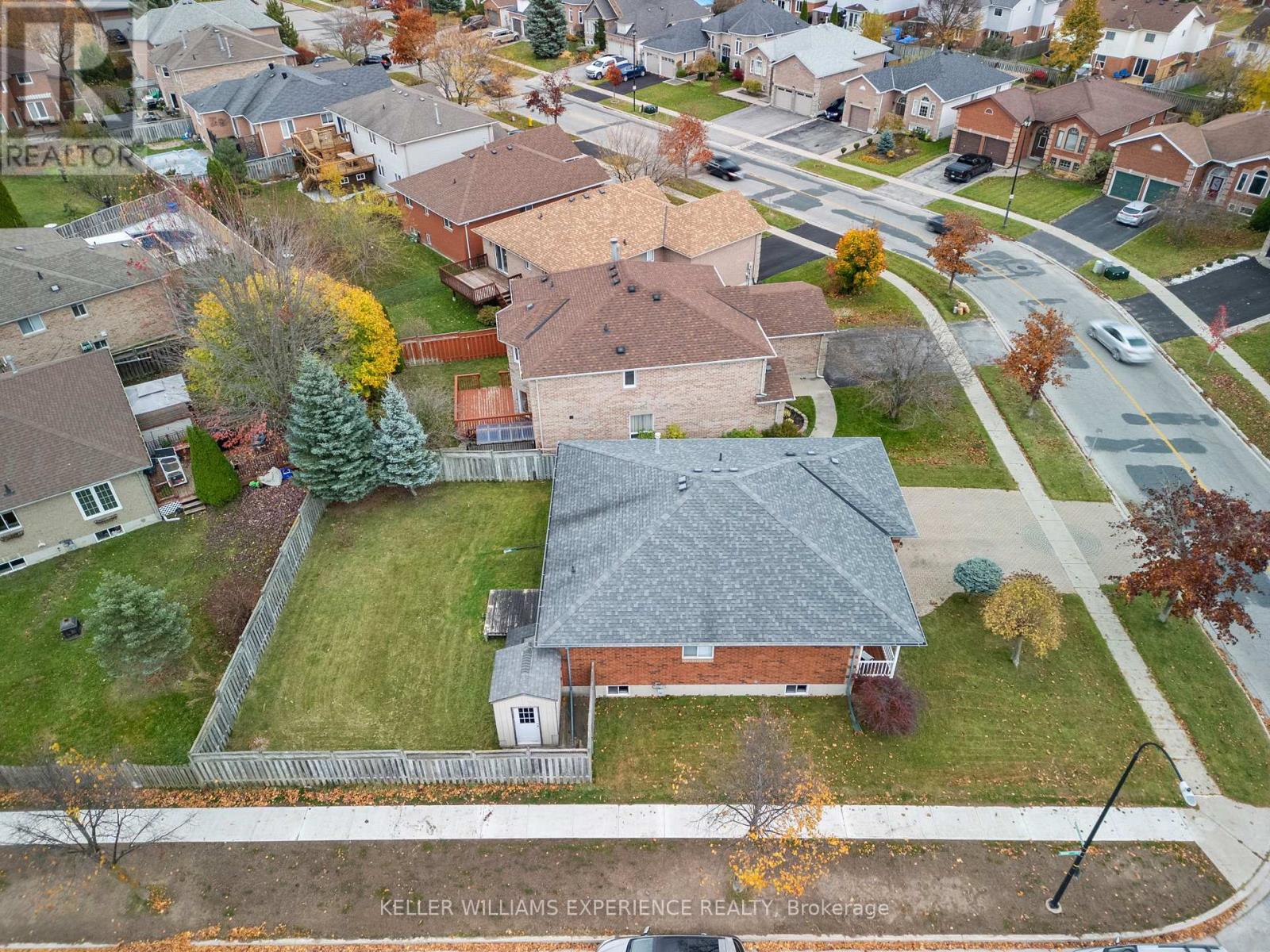 62 Mapleton Avenue, Barrie, Ontario  L4N 7L6 - Photo 33 - S12111268