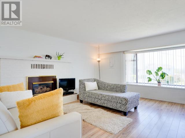 Property at 4674 REDONDA AVE image 5
