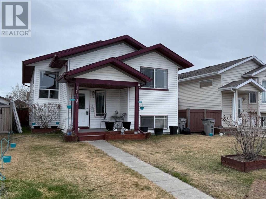 10749 73 Avenue, Grande Prairie, Alberta  T8W 2T5 - Photo 2 - A2215626