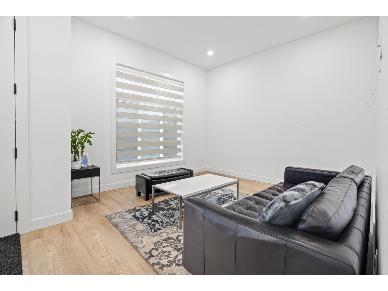 Property at 20426 96 AVENUE image 3