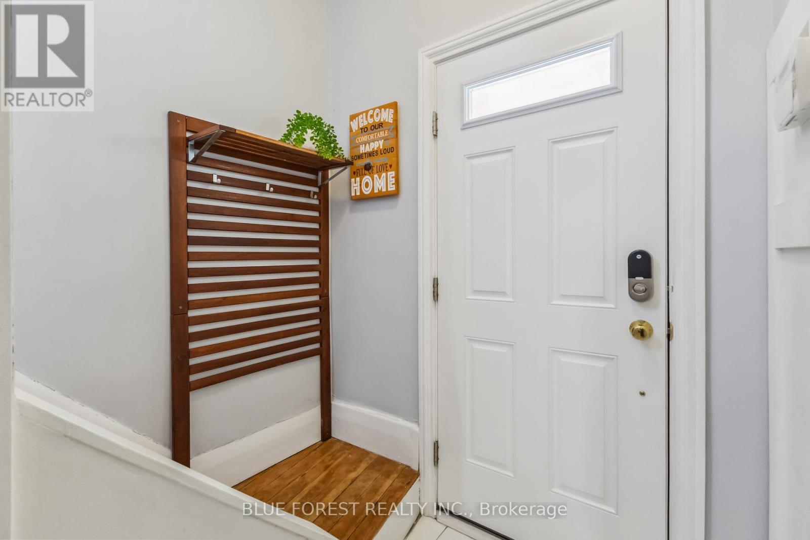 476 Emery Street E, London South, Ontario  N6C 2E8 - Photo 3 - X12111312