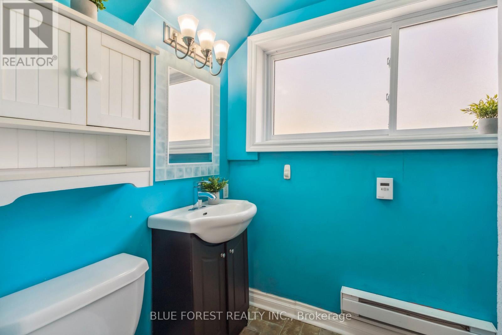 Photo 30 of 46 for 476 Emery Street E