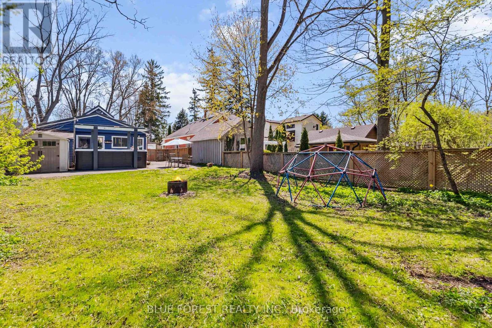 Photo 41 of 46 for 476 Emery Street E
