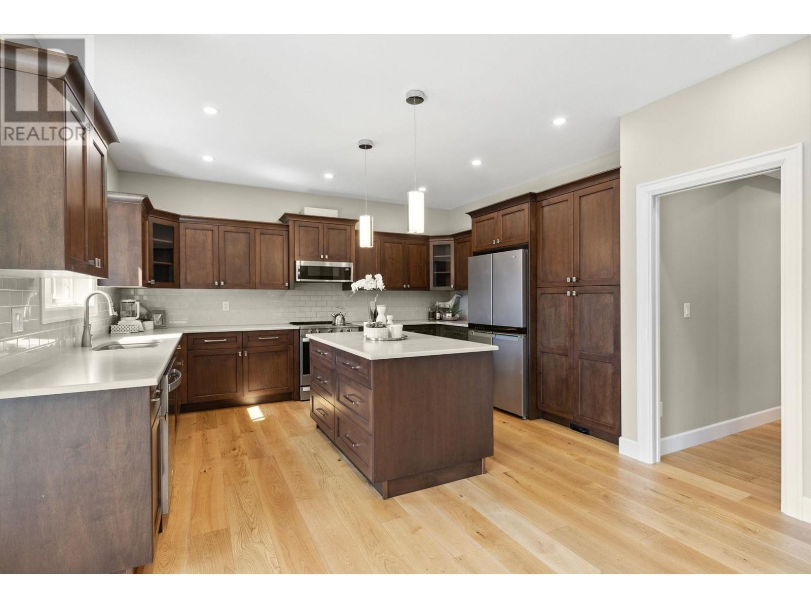 3312 Mctavish Court, Coquitlam, British Columbia  V3E 2Z7 - Photo 7 - R2995932