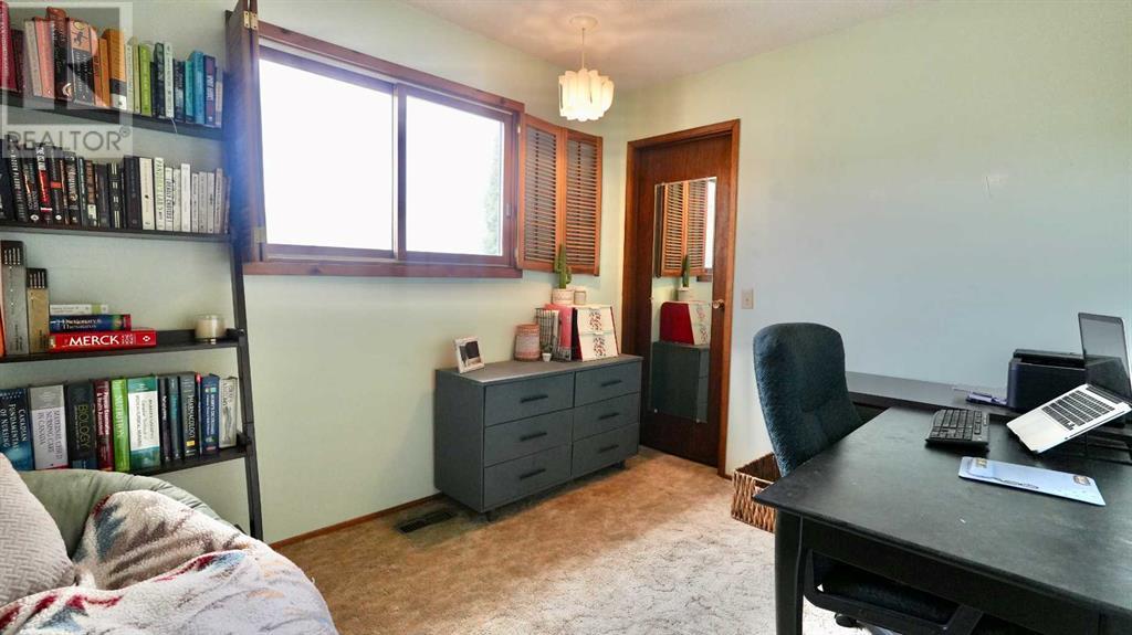 10839 103 Street, Peace River, Alberta  T8S 1K4 - Photo 38 - A2215769