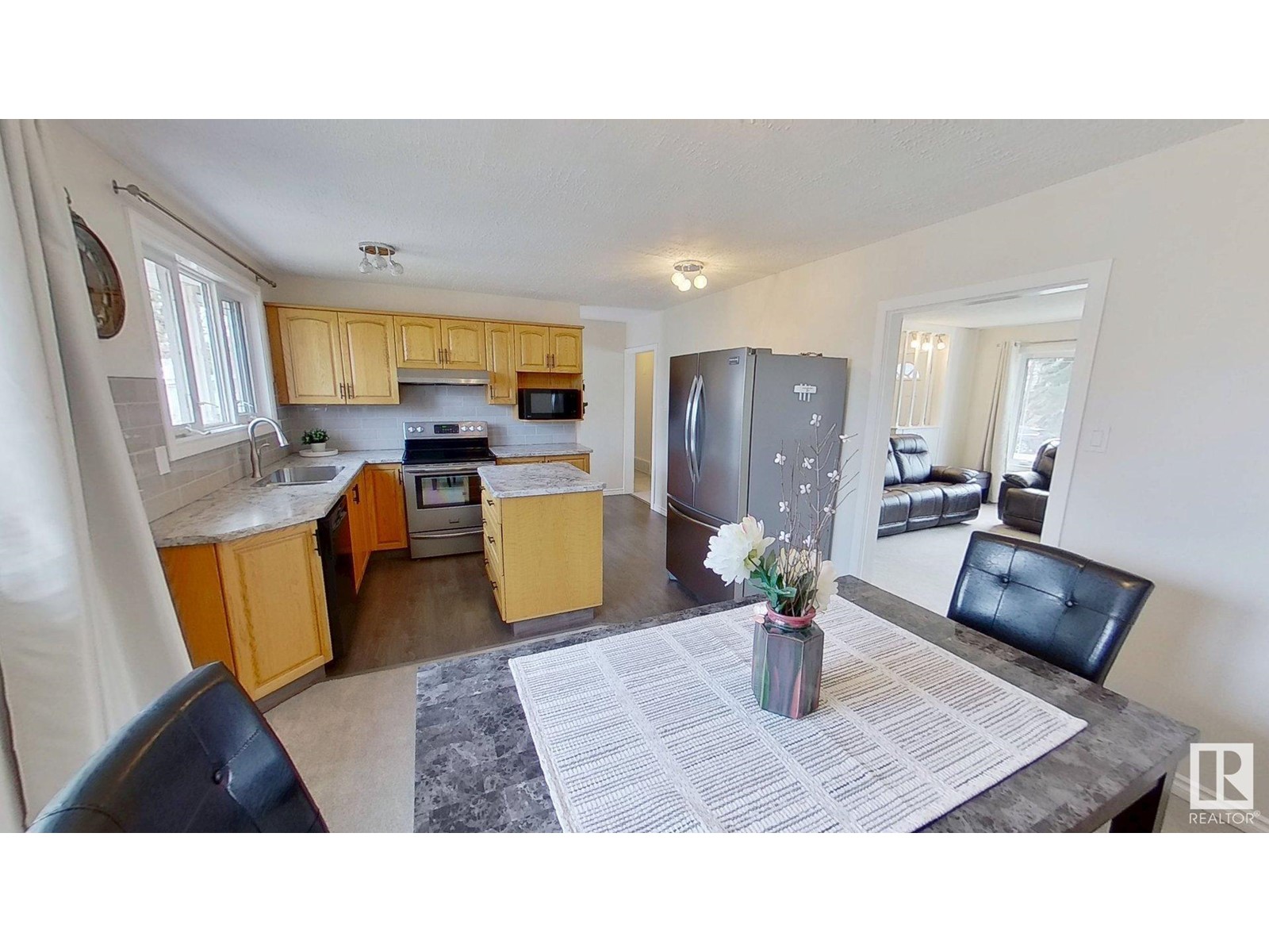 Property at 11308 57 AV NW image 5