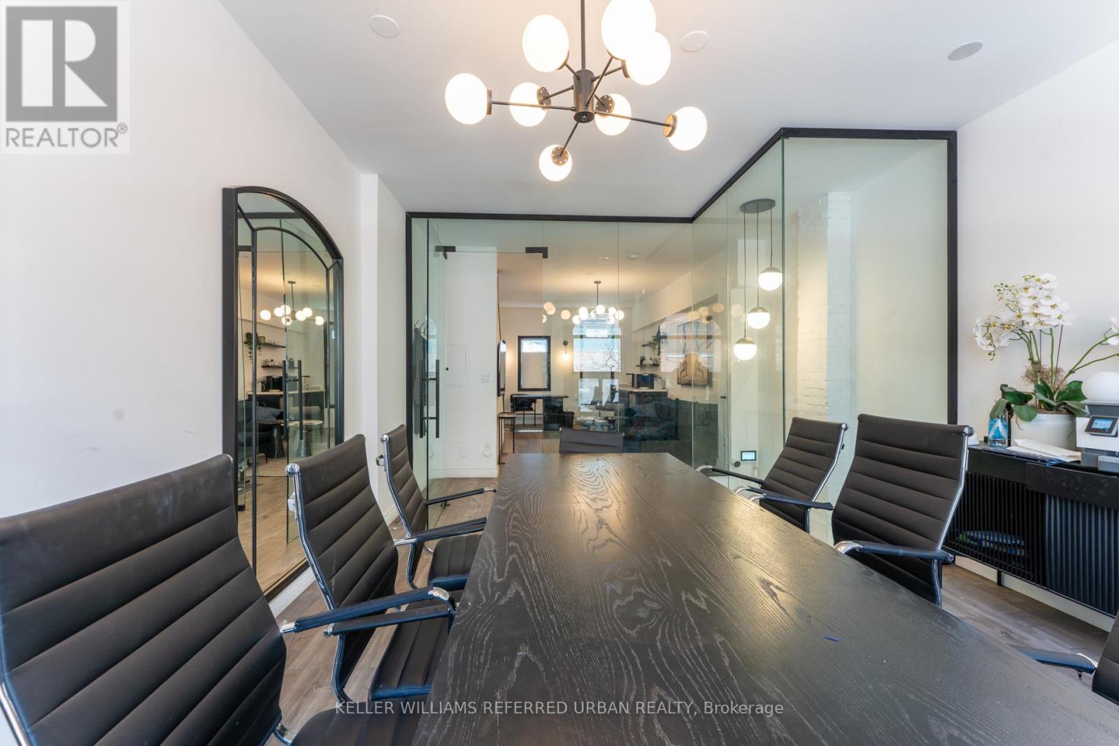 Upper - 567 King Street W, Toronto, Ontario  M5V 1M1 - Photo 2 - C12111306