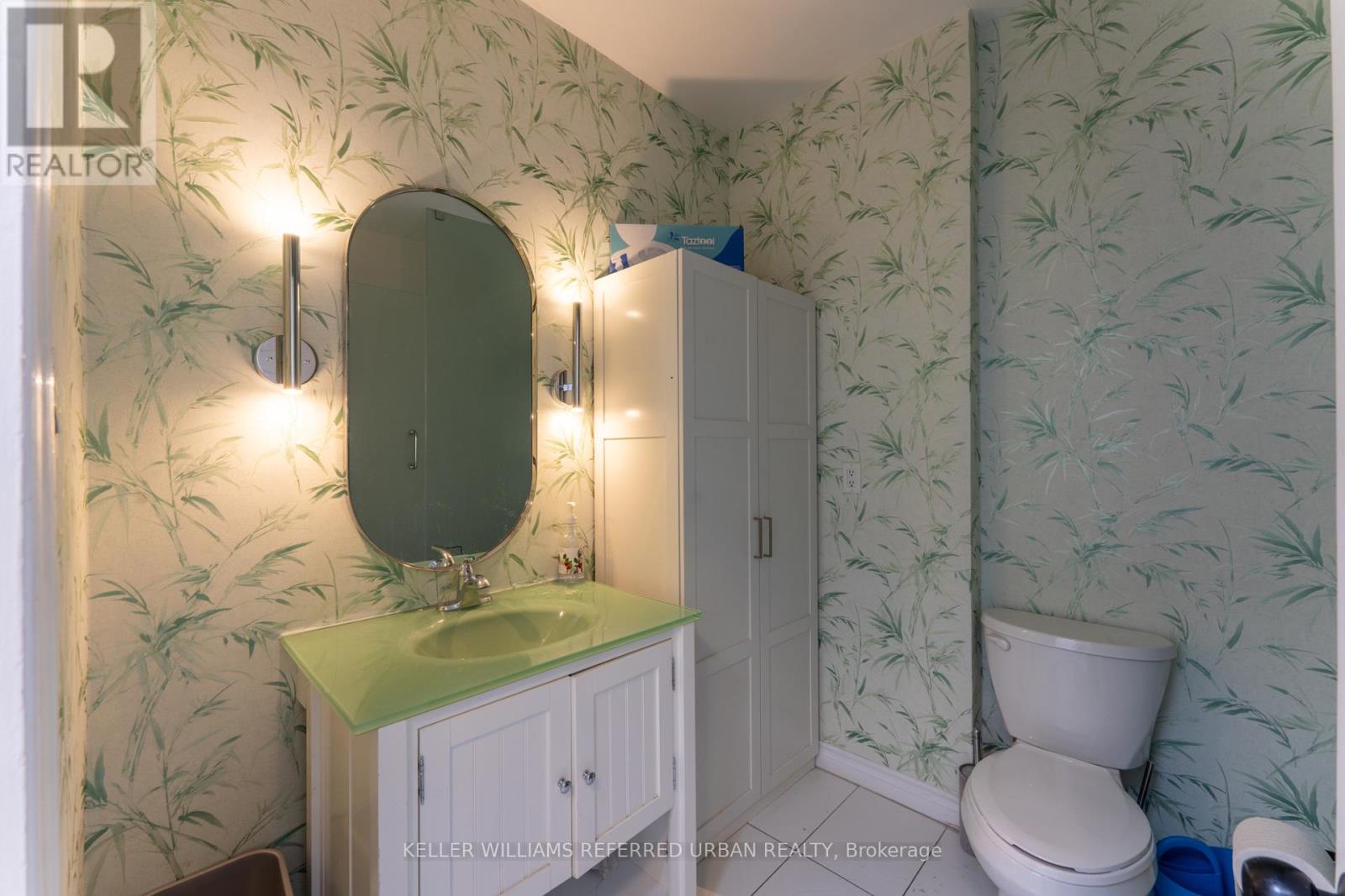 Upper - 567 King Street W, Toronto, Ontario  M5V 1M1 - Photo 8 - C12111306