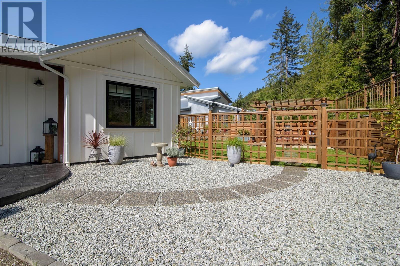 347 Collins Rd, Salt Spring, British Columbia  V8K 2N1 - Photo 2 - 996835