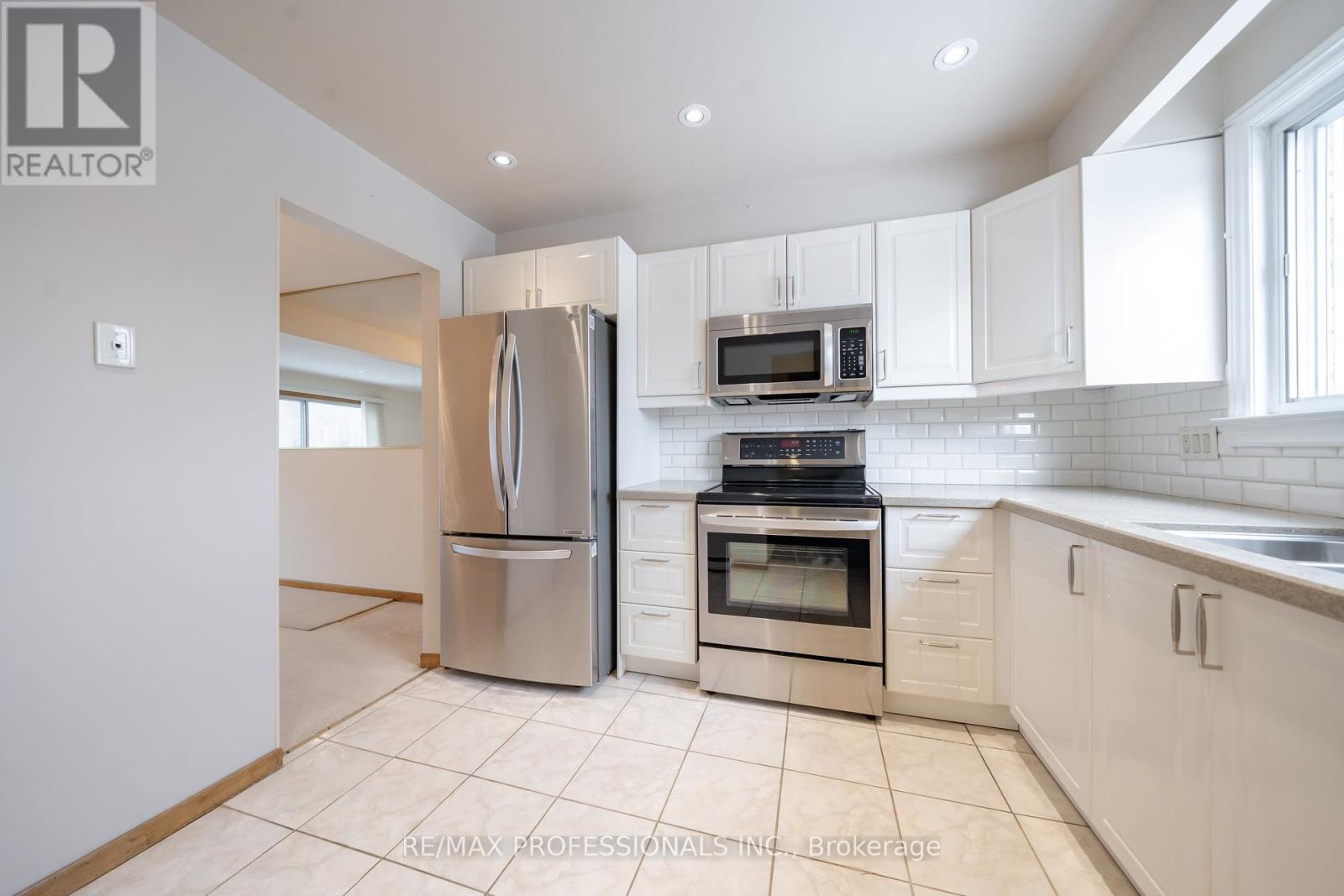 Property at 52 - 580 RENFORTH DRIVE image 5